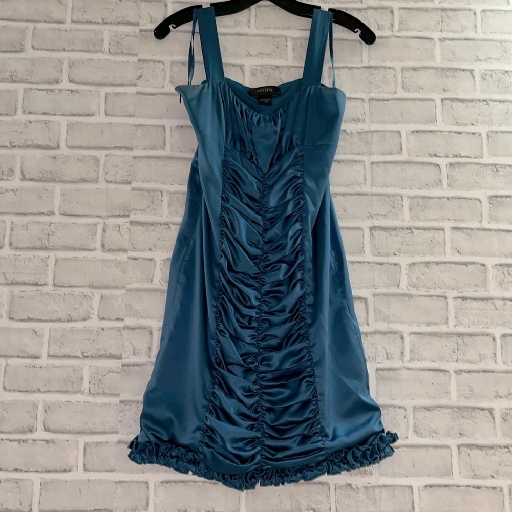 Kopa women’s frilly blue shoulder strap dress size small, frilly hem at base